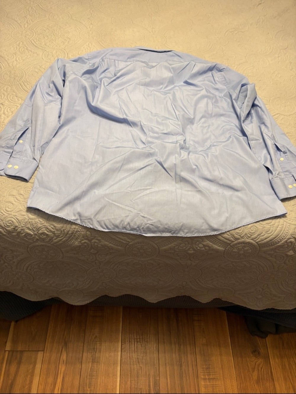 Van Heusen Light Blue Long-Sleeve Dress Shirt - Point Collar - Picture 4 of 4